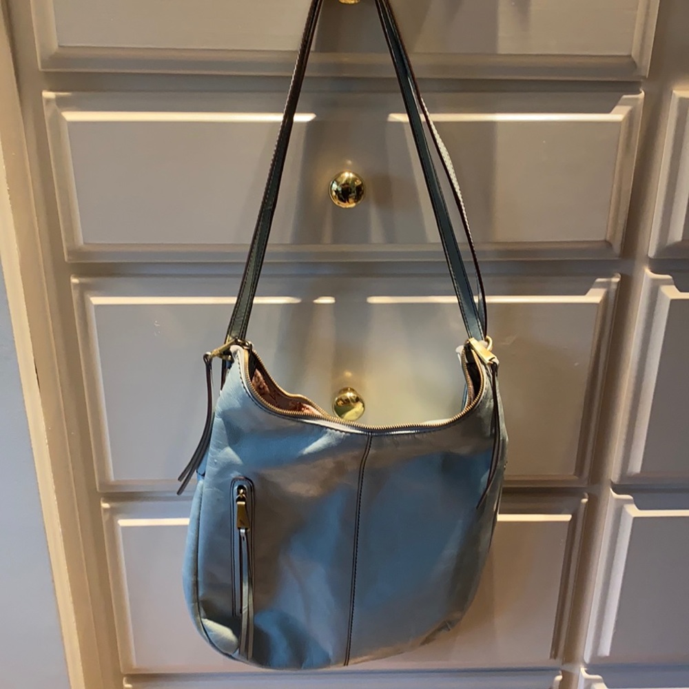 Hobo convertible shoulder to backpack bag, blue.